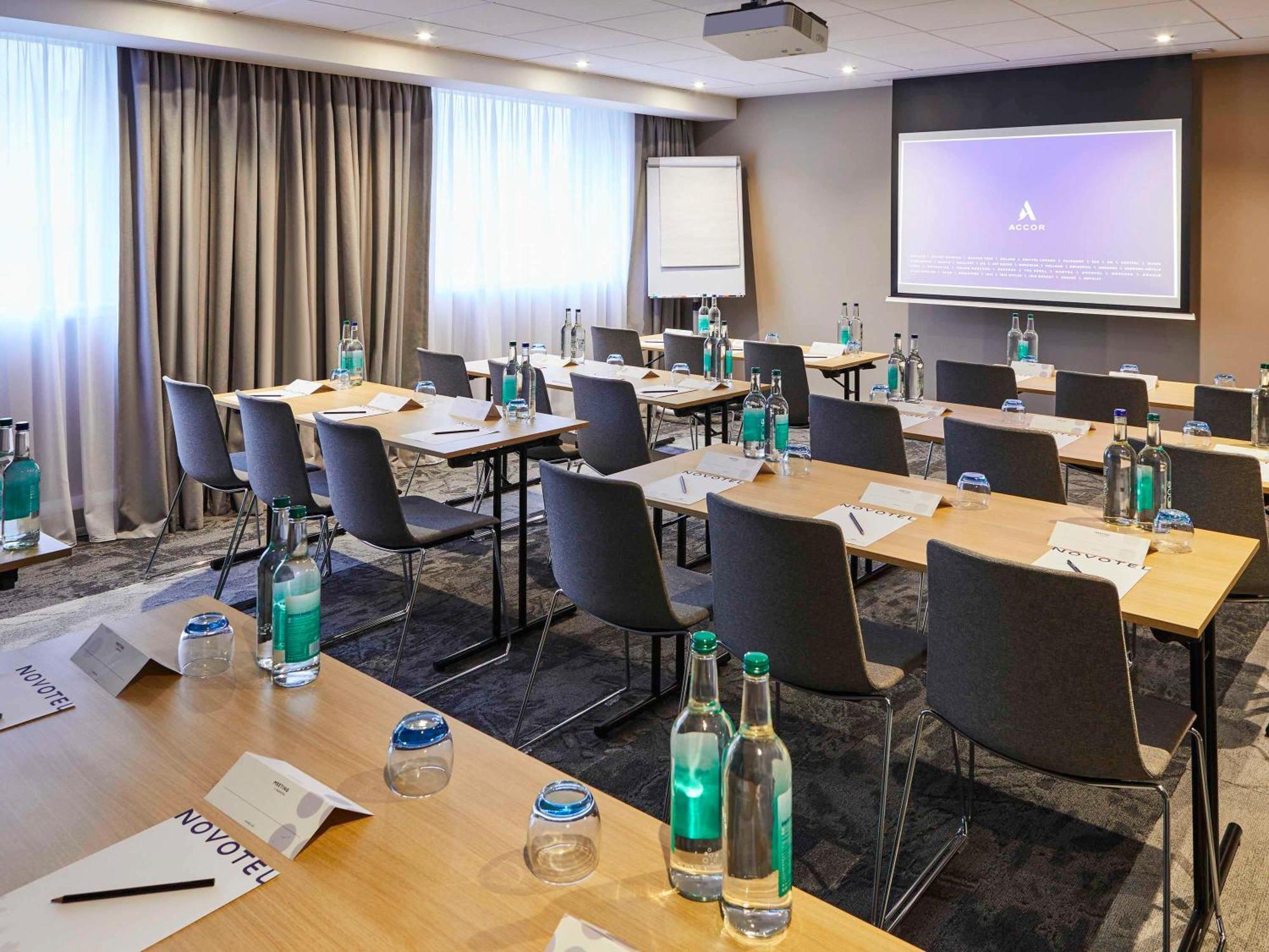 Novotel Birmingham Airport Terminal Building - Nec Бикенхил