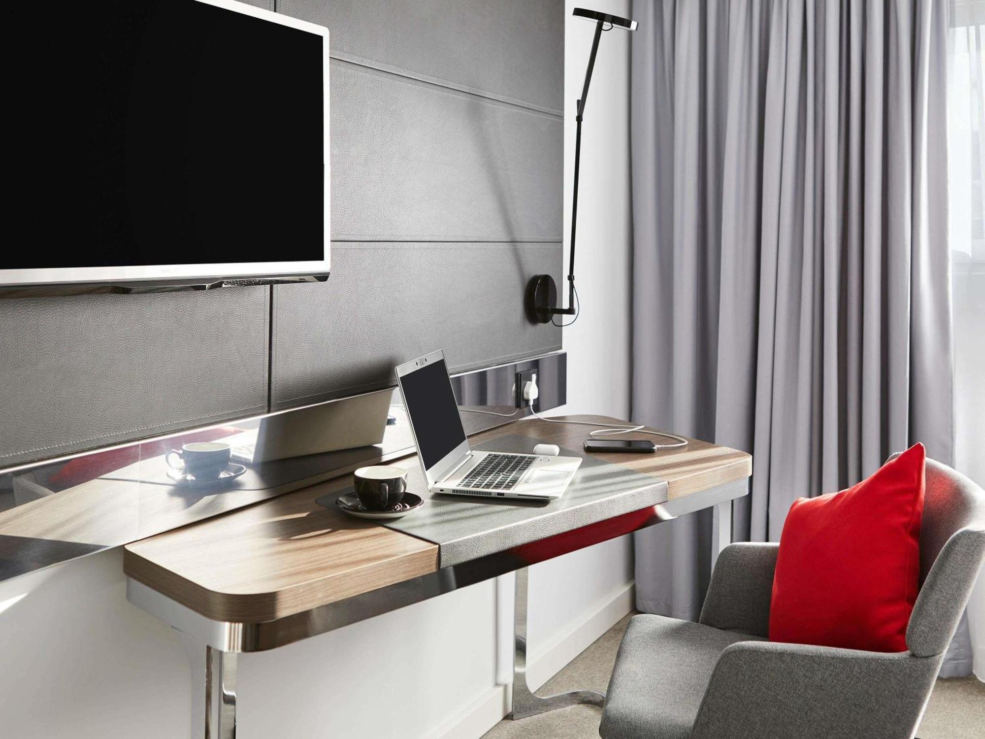 Hotel Novotel Birmingham Airport Terminal Building - Nec 4*